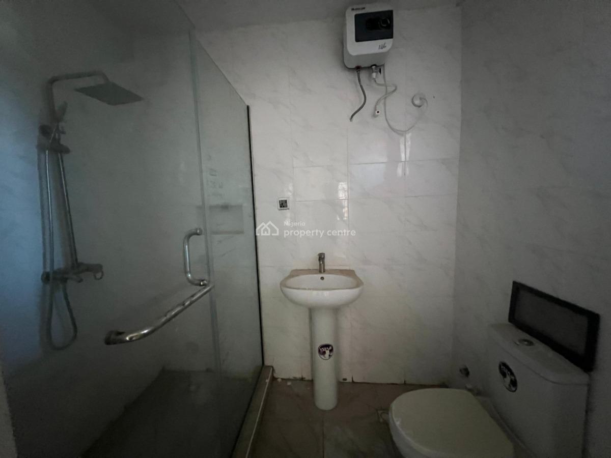 3 Bedroom Apartment, Ikota, Lekki, Lagos, Flat / Apartment for Sale