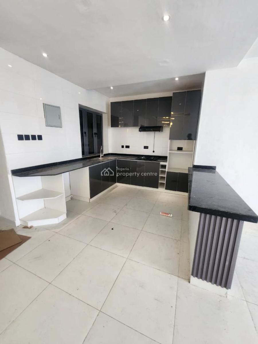 2-bedroom Apartment, Freedom Way, Lekki Phase 1, Lekki, Lagos, Flat / Apartment for Rent