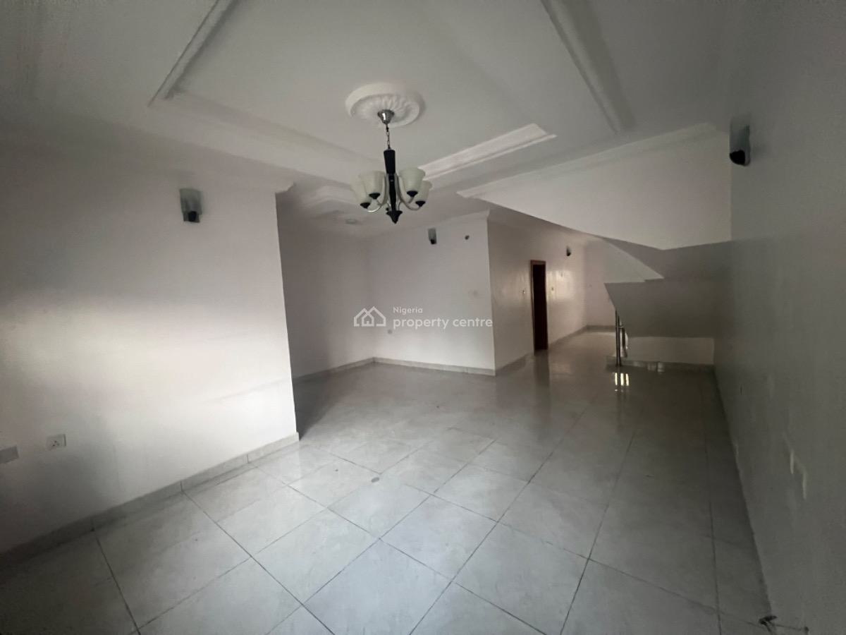 Spacious 3 Bedroom Terrace Duplex with Bq, Lekki Phase 1, Lekki, Lagos, Terraced Duplex for Rent