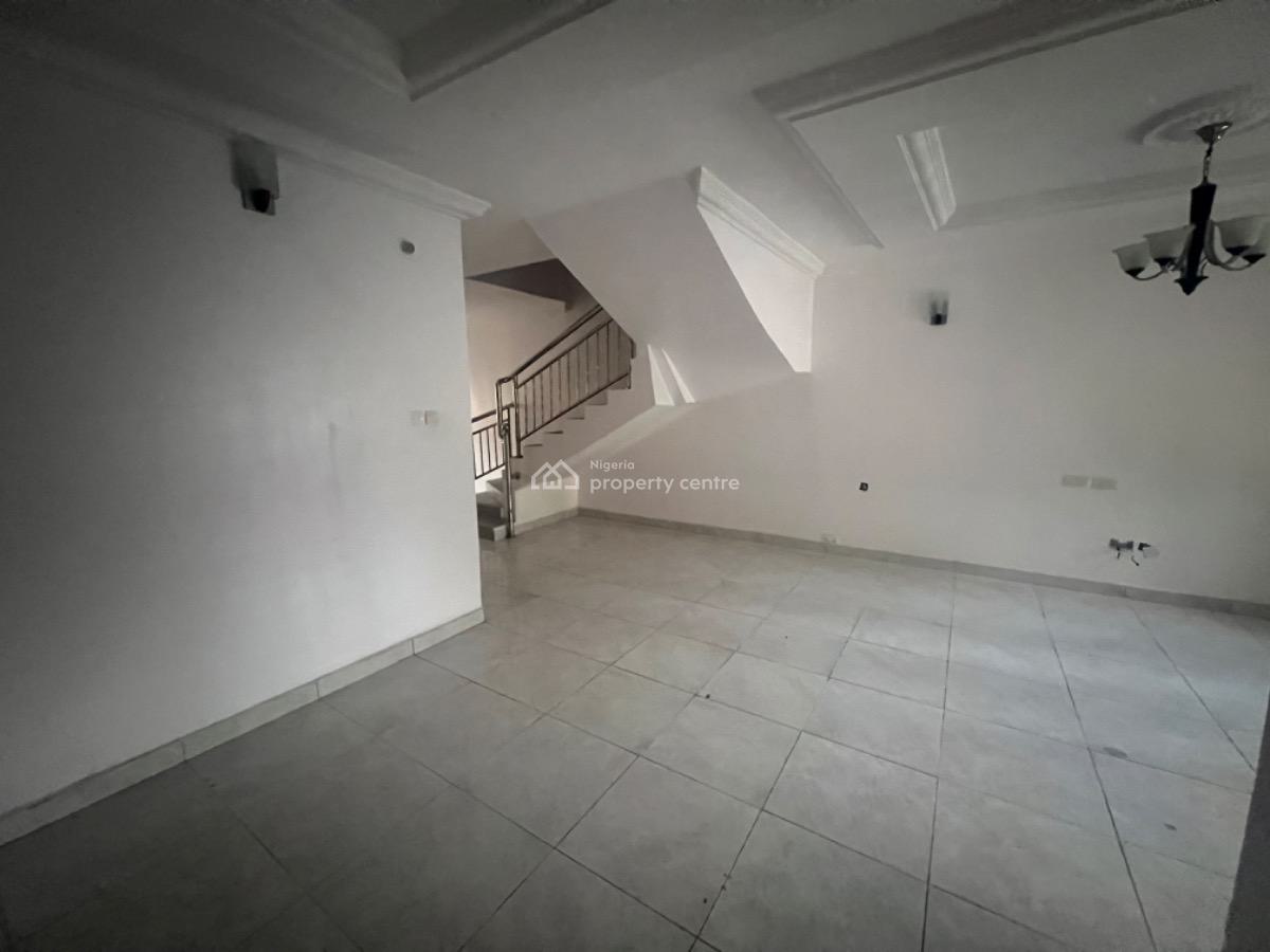 Spacious 3 Bedroom Terrace Duplex with Bq, Lekki Phase 1, Lekki, Lagos, Terraced Duplex for Rent