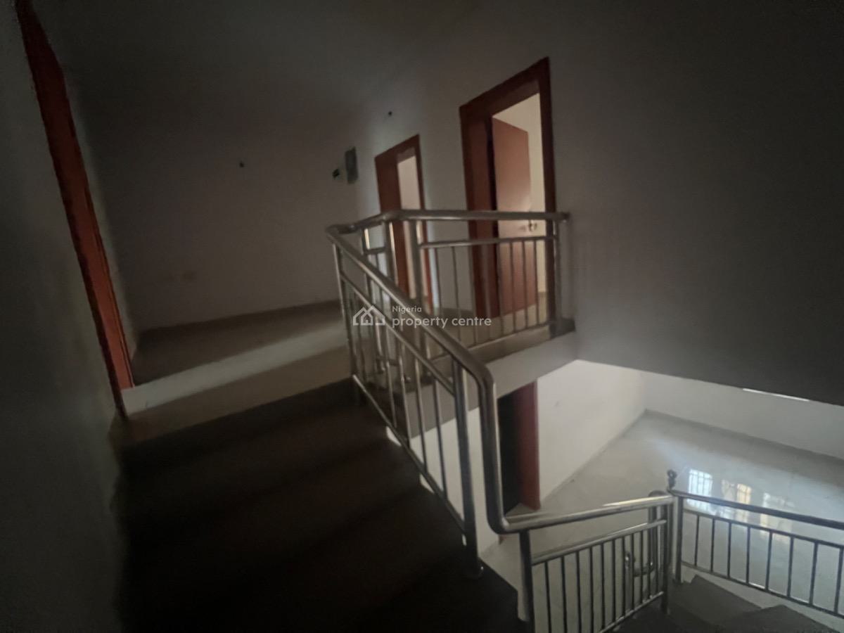 Spacious 3 Bedroom Terrace Duplex with Bq, Lekki Phase 1, Lekki, Lagos, Terraced Duplex for Rent