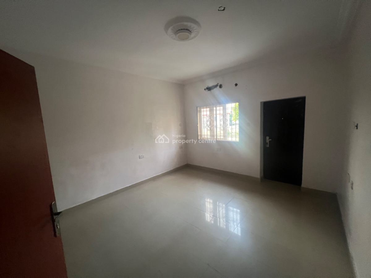Spacious 3 Bedroom Terrace Duplex with Bq, Lekki Phase 1, Lekki, Lagos, Terraced Duplex for Rent
