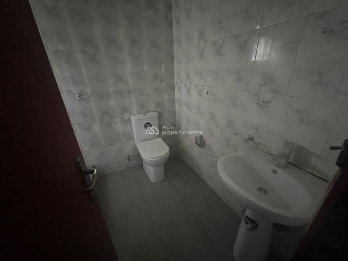 Spacious 3 Bedroom Terrace Duplex with Bq, Lekki Phase 1, Lekki, Lagos, Terraced Duplex for Rent