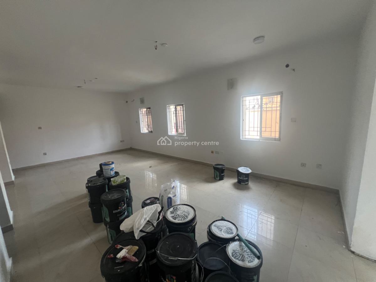 Standard 3 Bedroom Apartment with Bq, Lekki Phase 1, Lekki, Lagos, Flat / Apartment for Rent