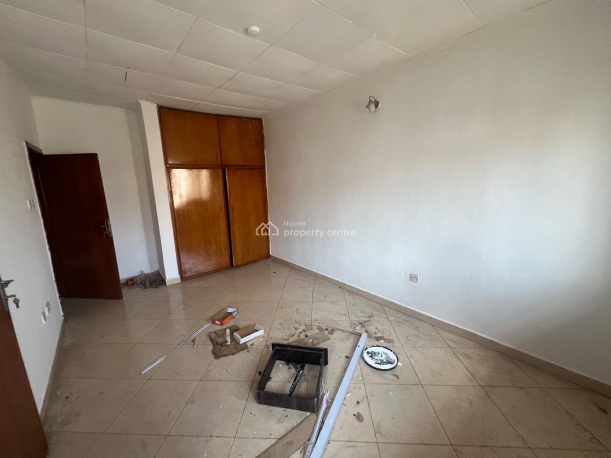 Standard 3 Bedroom Apartment with Bq, Lekki Phase 1, Lekki, Lagos, Flat / Apartment for Rent