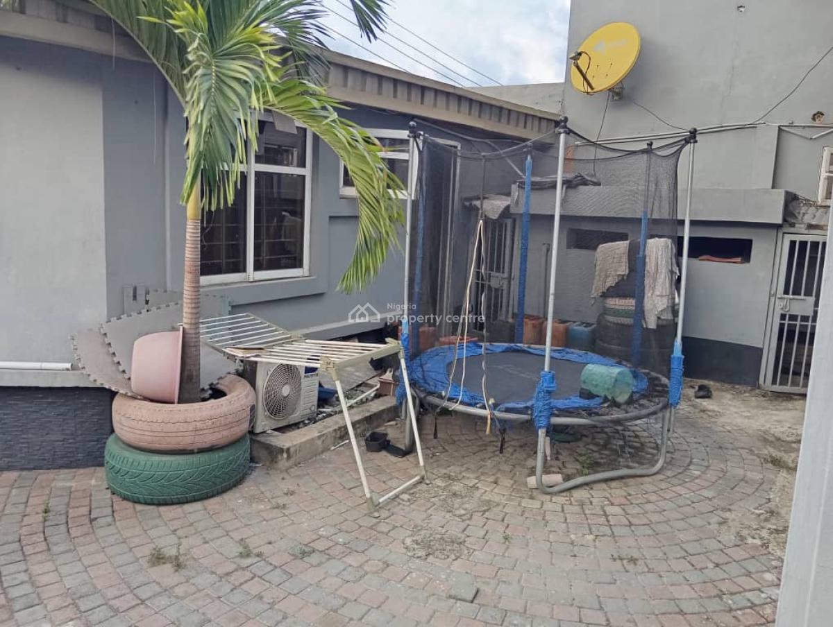 Self Compound 4 Bedroom Semi Detached House Ensuite with Bq, Lekki Phase 1, Lekki, Lagos, Semi-detached Duplex for Rent