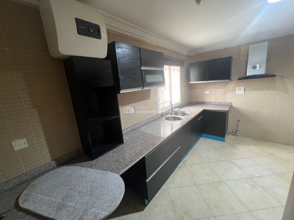 Luxury 2 Bedroom Flat with 1 Room Bq (8kva Solar Inverter), Lekki Phase 1, Lekki, Lagos, Flat / Apartment for Rent