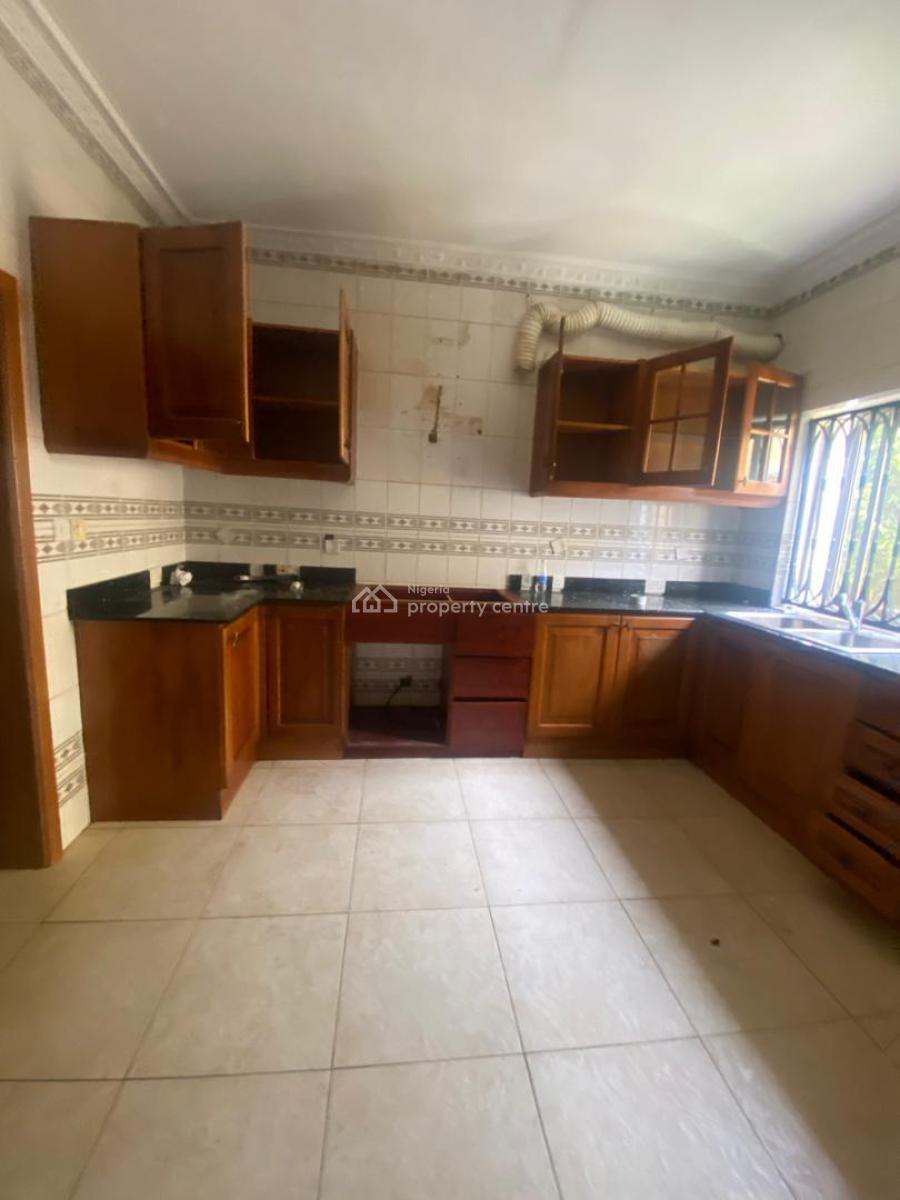 Spacious 4 Bedroom Terrace Duplex, Lekki Phase 1, Lekki, Lagos, Terraced Duplex for Rent