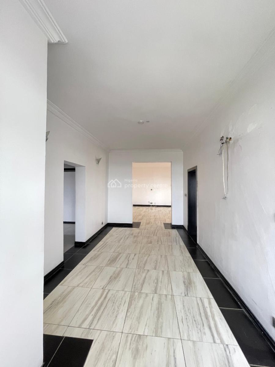 Exclusive 3 Bedroom Apartment with Bq, Yaba, Yaba, Lagos, Block of Flats for Sale