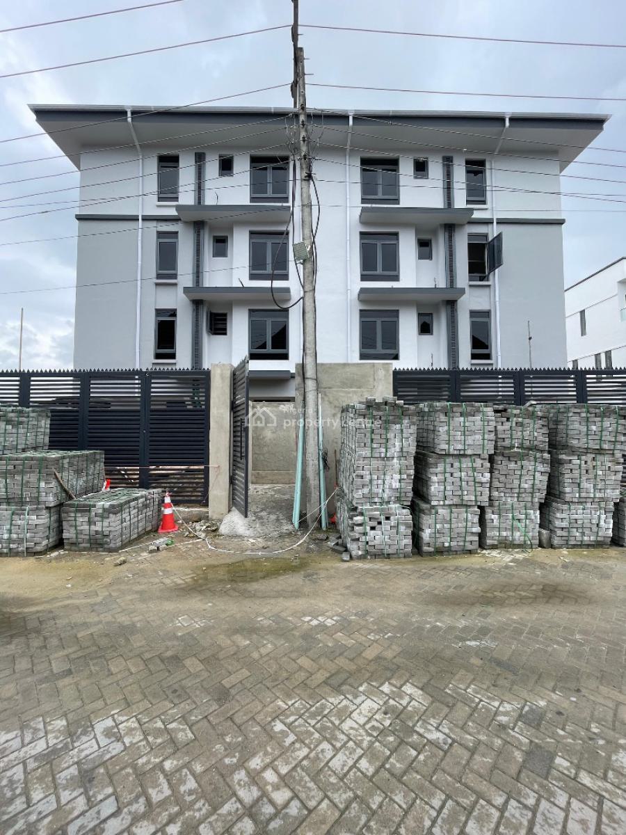 Excellent 2 Bedroom Apartment Located in a Secured Environment, Osapa, Lekki, Lagos, Flat / Apartment for Sale