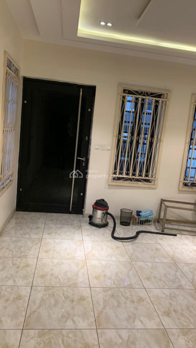 4 Bedroom Terrace with a Room Bq, Lekki Phase 1, Lekki, Lagos, Terraced Duplex for Rent