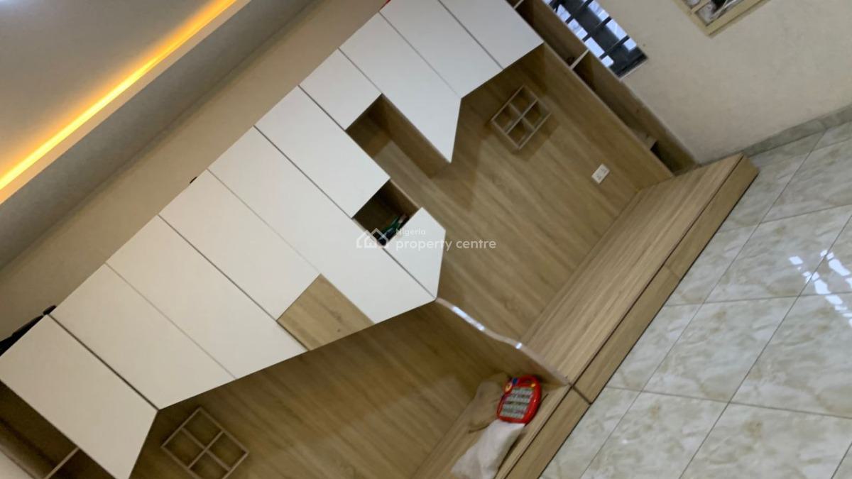 4 Bedroom Terrace with a Room Bq, Lekki Phase 1, Lekki, Lagos, Terraced Duplex for Rent