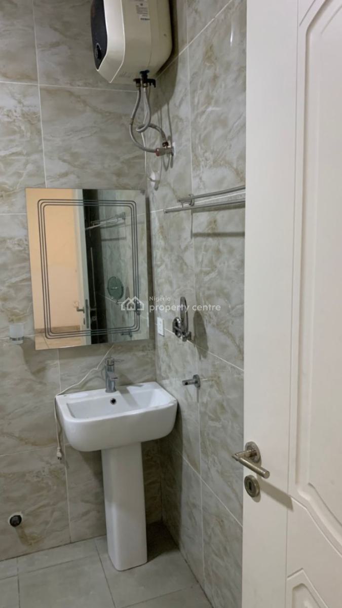 4 Bedroom Terrace with a Room Bq, Lekki Phase 1, Lekki, Lagos, Terraced Duplex for Rent