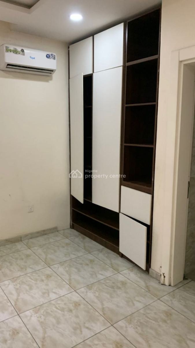 4 Bedroom Terrace with a Room Bq, Lekki Phase 1, Lekki, Lagos, Terraced Duplex for Rent