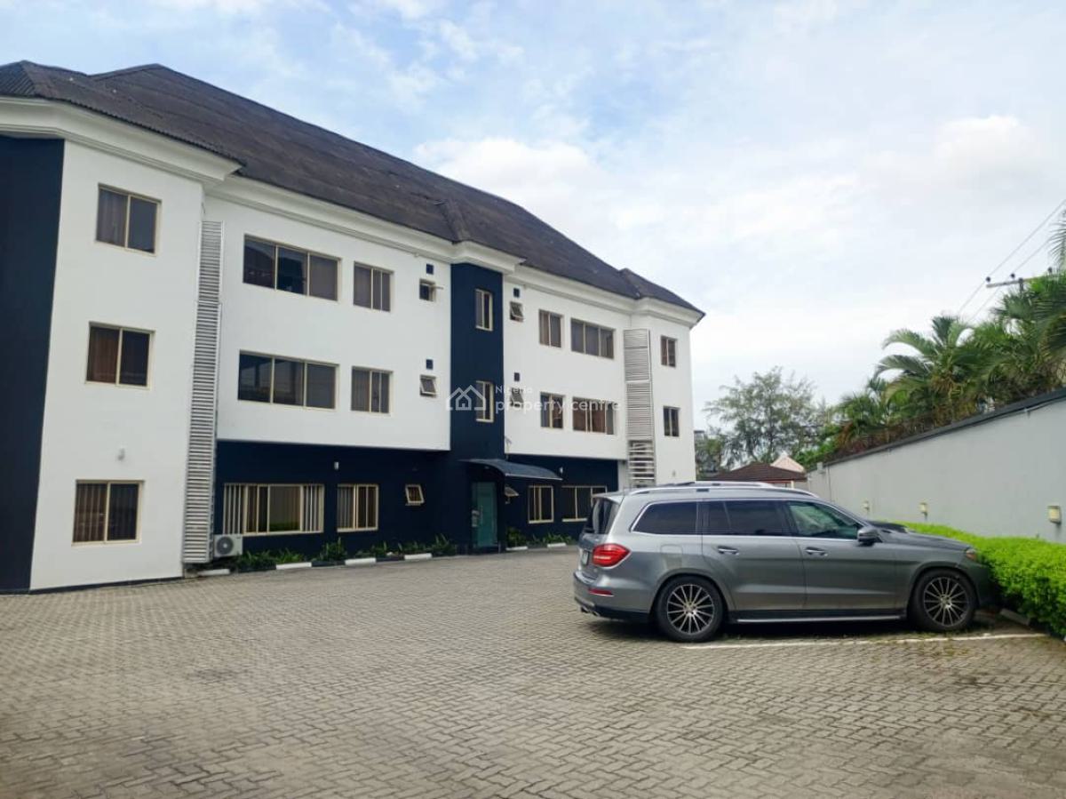 3 Bedroom Apartment with a Room Bq, Lekki Phase 1, Lekki, Lagos, Terraced Bungalow for Rent