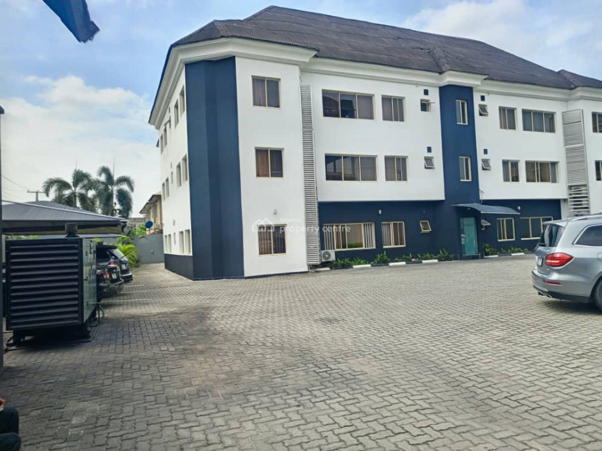 3 Bedroom Apartment with a Room Bq, Lekki Phase 1, Lekki, Lagos, Terraced Bungalow for Rent