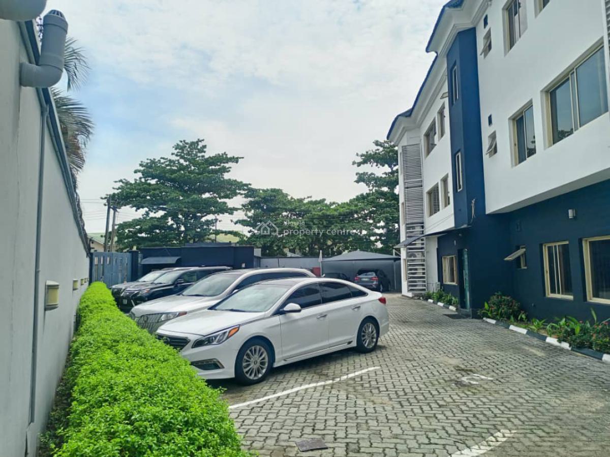 3 Bedroom Apartment with a Room Bq, Lekki Phase 1, Lekki, Lagos, Terraced Bungalow for Rent