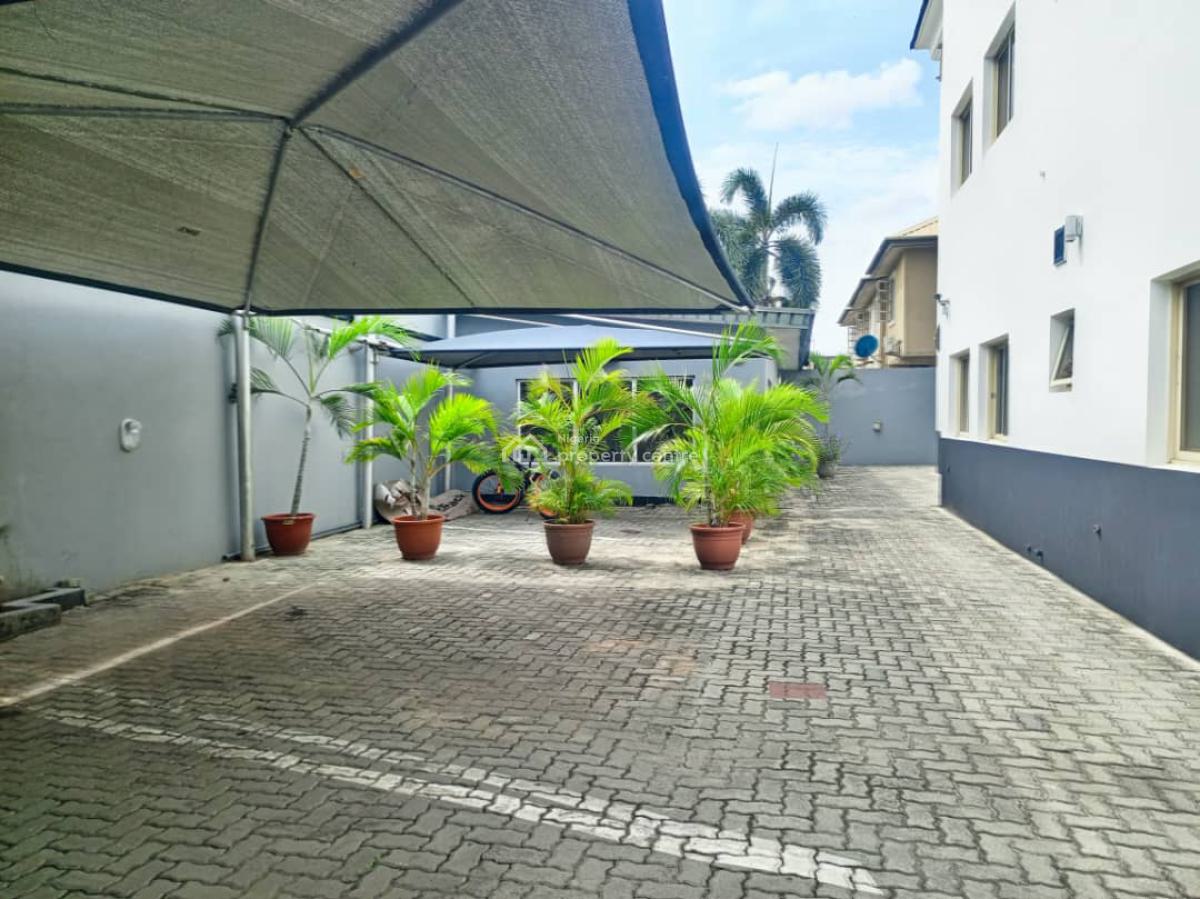 3 Bedroom Apartment with a Room Bq, Lekki Phase 1, Lekki, Lagos, Terraced Bungalow for Rent