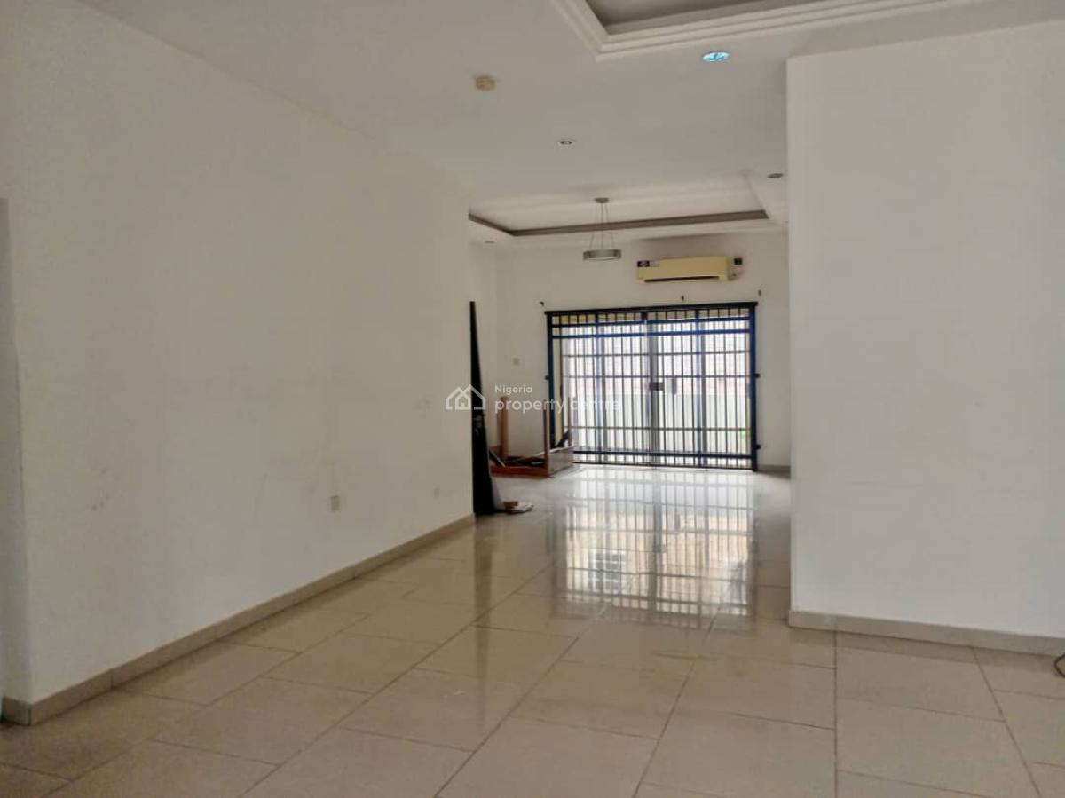 3 Bedroom Apartment with a Room Bq, Lekki Phase 1, Lekki, Lagos, Terraced Bungalow for Rent