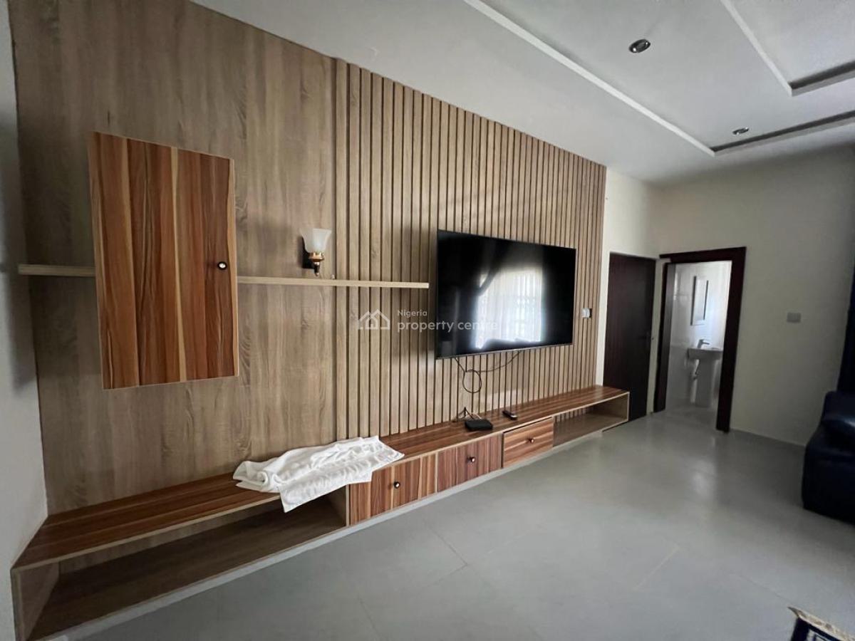 Excellent Spacious 2 Bedroom Furnished Apartment, Guzape District, Abuja, Flat / Apartment for Rent