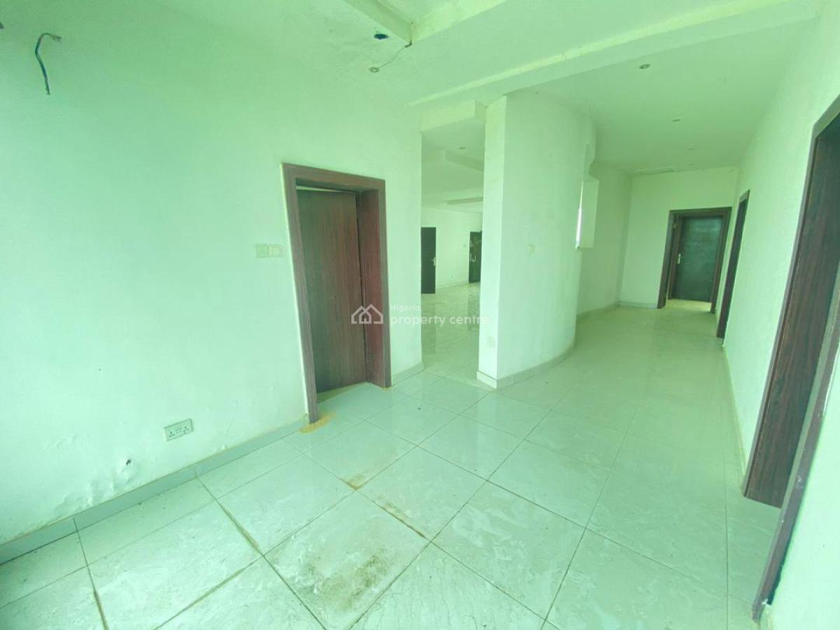Massive 3bedrooms Flat, Grenadine Estate Off Monastery Road Sangotedo, Sangotedo, Ajah, Lagos, Flat / Apartment for Rent