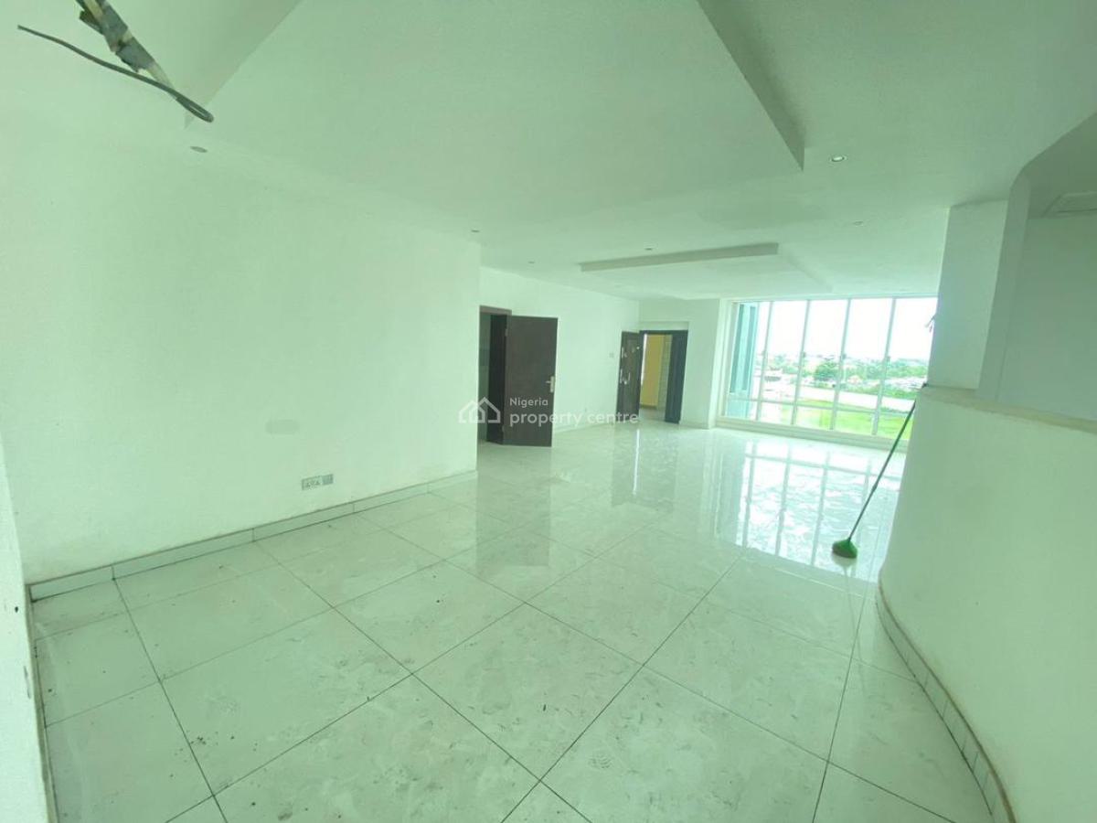 Massive 3bedrooms Flat, Grenadine Estate Off Monastery Road Sangotedo, Sangotedo, Ajah, Lagos, Flat / Apartment for Rent