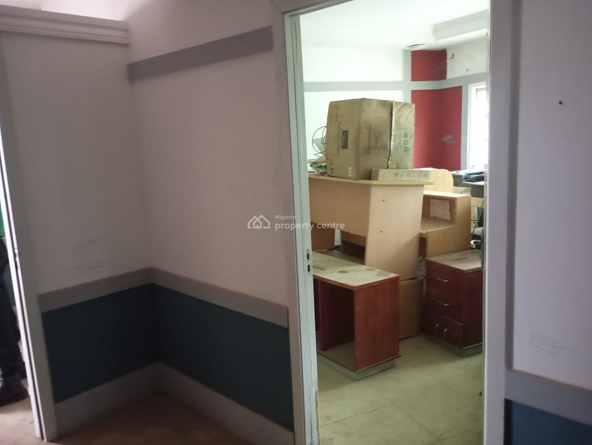 Corporate Office Space Measuring 70sqm, Ademola Adetokumbo Crescent, Wuse 2, Abuja, Office Space for Rent