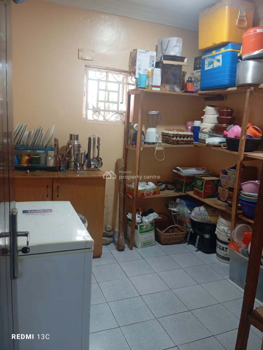 Distress Cute Stylish 2bedroom Bungalow with 2 Sefcon Bq, Yellow Gate Estate Axis of Dawaki Estate., Dawaki, Gwarinpa, Abuja, Detached Bungalow for Sale
