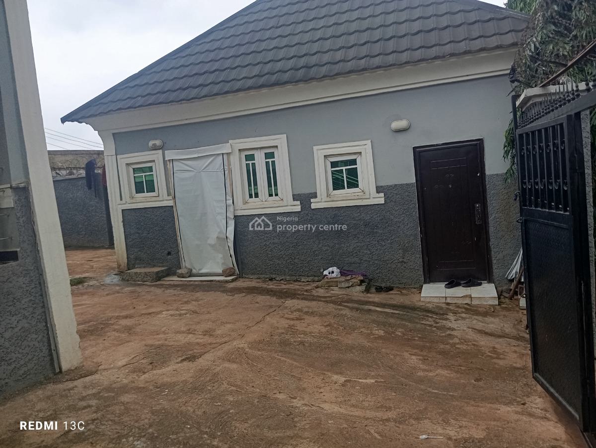 Distress Cute Stylish 2bedroom Bungalow with 2 Sefcon Bq, Yellow Gate Estate Axis of Dawaki Estate., Dawaki, Gwarinpa, Abuja, Detached Bungalow for Sale