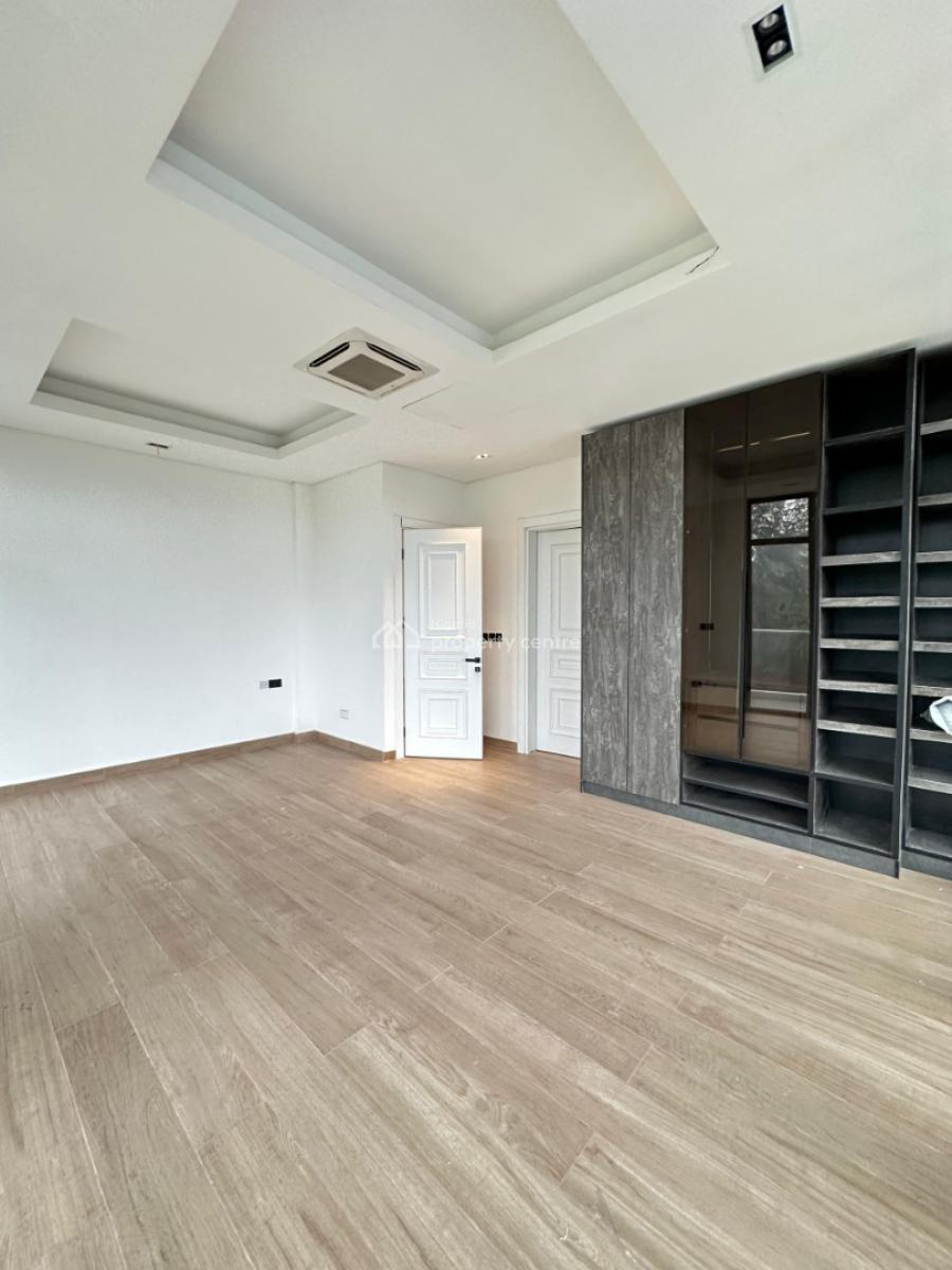 Magnificent 4 Bed Apartment with Swimming Pool and Gym, Banana Island, Banana Island, Ikoyi, Lagos, Block of Flats for Sale