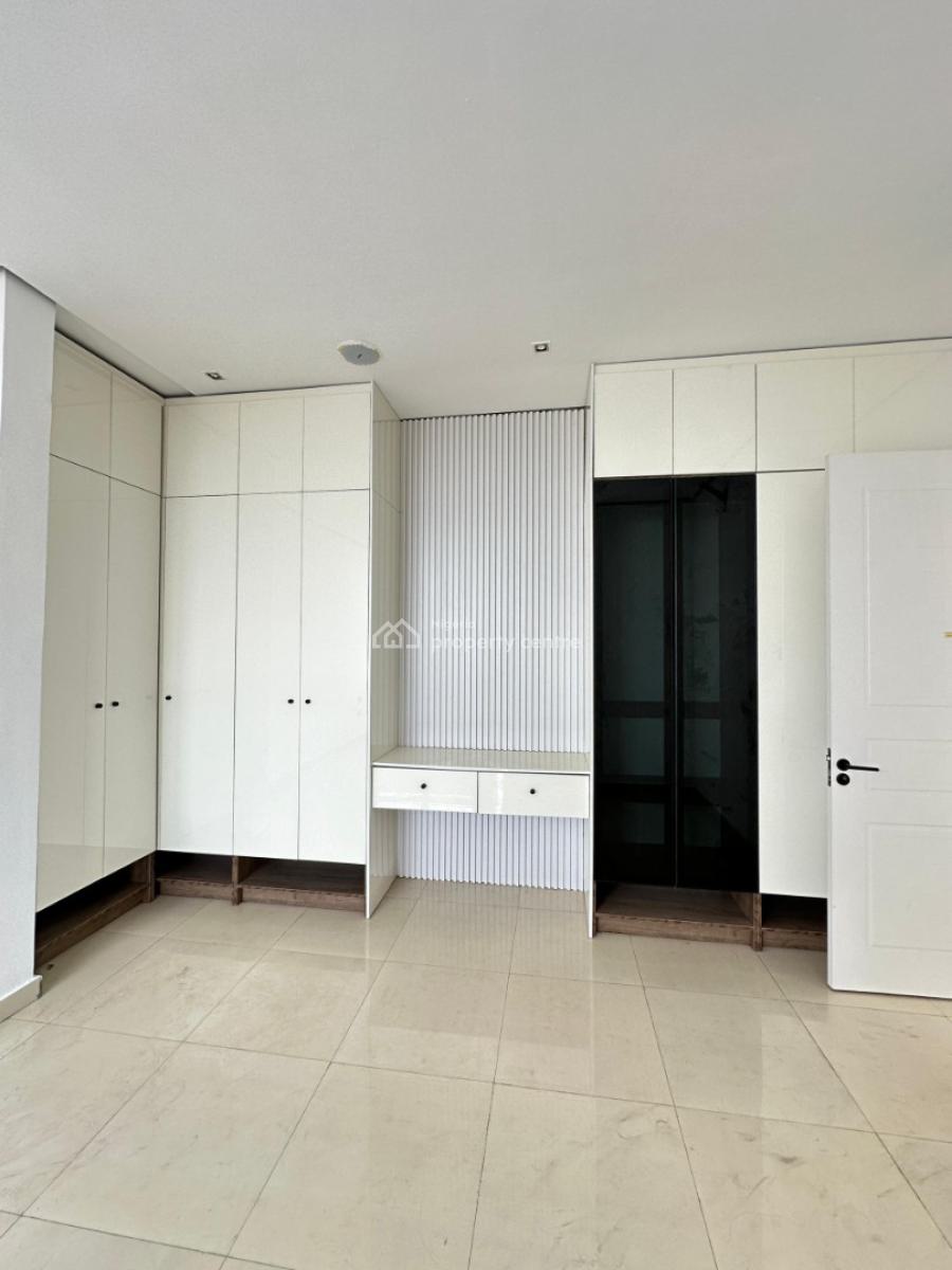 Luxurious 3 Bedroom Apartment with an Elevator, Lekki Phase 1, Lekki Phase 1, Lekki, Lagos, House for Sale