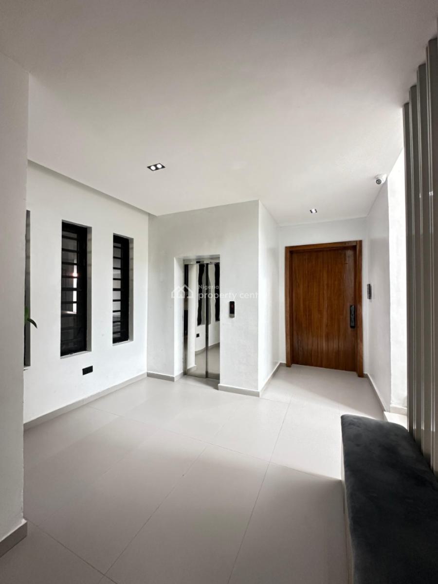 Luxurious 3 Bedroom Apartment with an Elevator, Lekki Phase 1, Lekki Phase 1, Lekki, Lagos, House for Sale