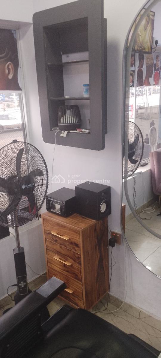 Saloon, Off Blenco Sangotedo, Sangotedo, Ajah, Lagos, Office Space for Sale