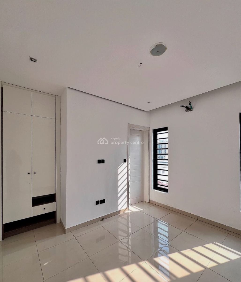 Fully Serviced 3 Bedroom Apartments with Elevator, Swimming Pool, Gym, Lekki Phase 1, Lekki, Lagos, Flat / Apartment for Sale