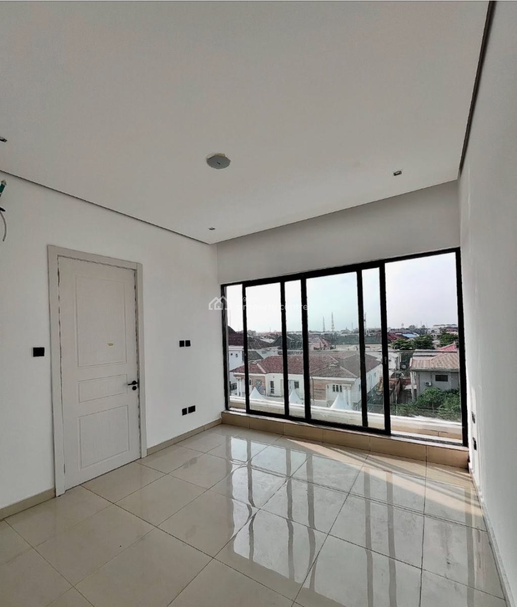 Fully Serviced 3 Bedroom Apartments with Elevator, Swimming Pool, Gym, Lekki Phase 1, Lekki, Lagos, Flat / Apartment for Sale