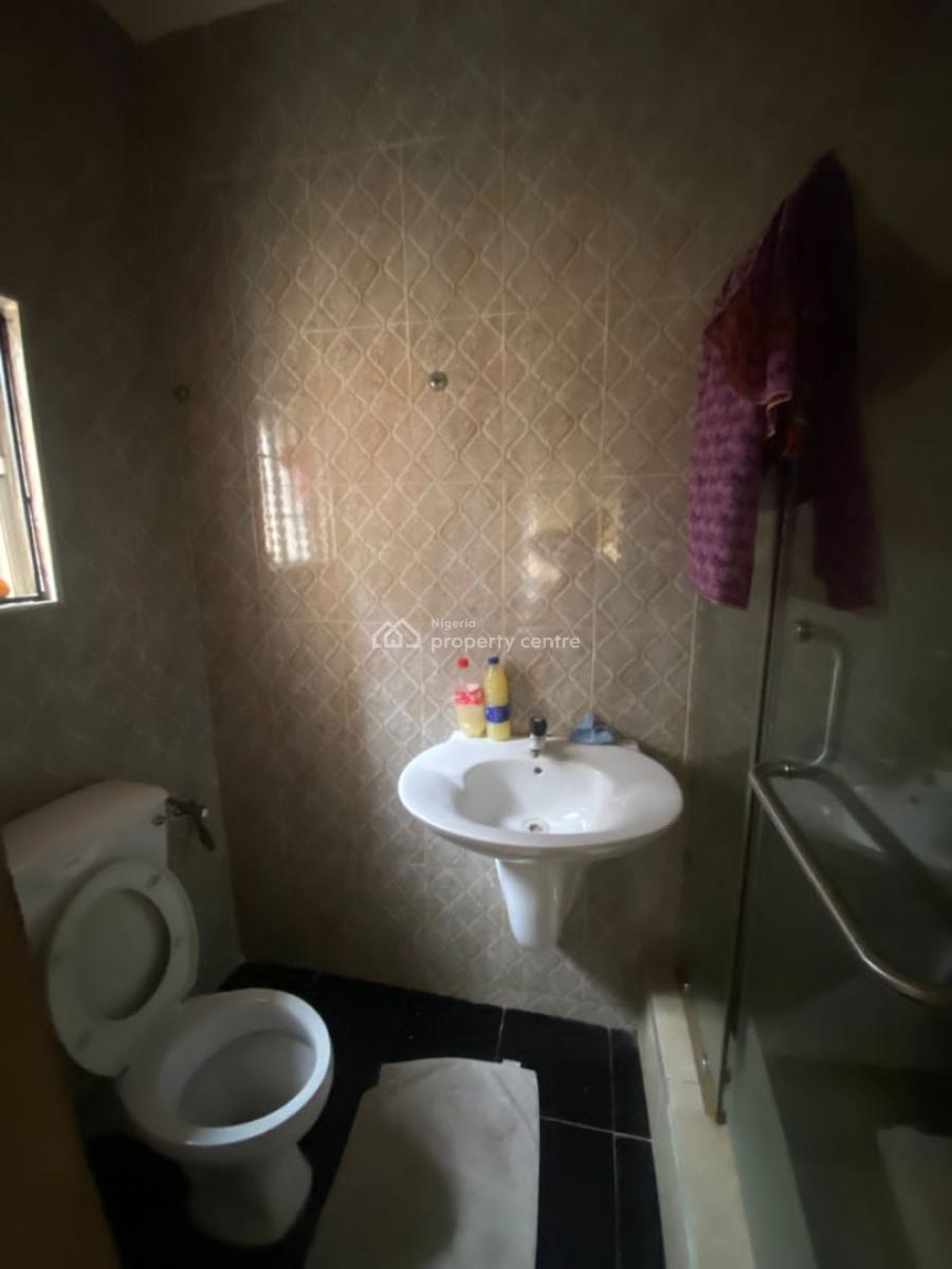 Shared Apartment Close to Ajah Bus Stop, Ado Road, Badore, Ajah, Lagos, Flat / Apartment for Rent
