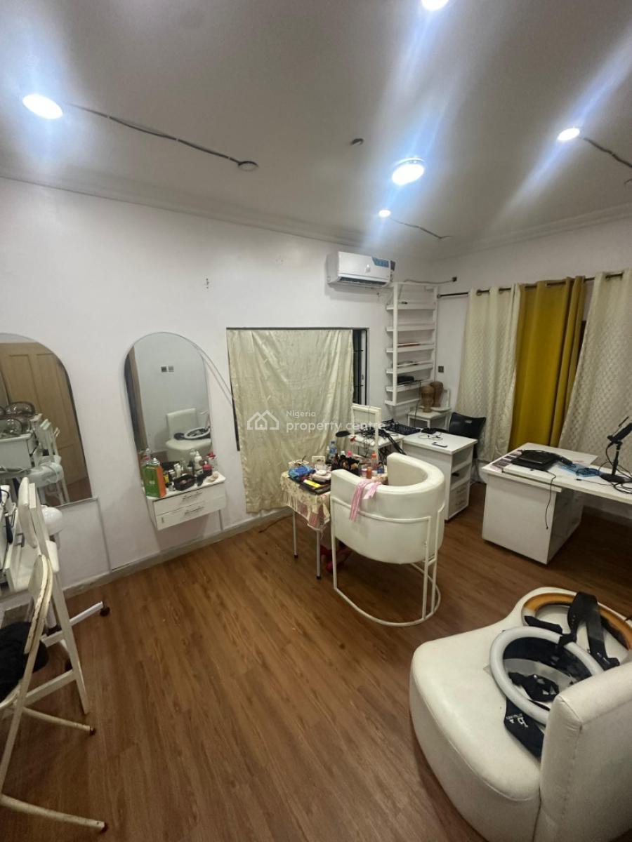 Shared Apartment Close to Ajah Bus Stop, Ado Road, Badore, Ajah, Lagos, Flat / Apartment for Rent