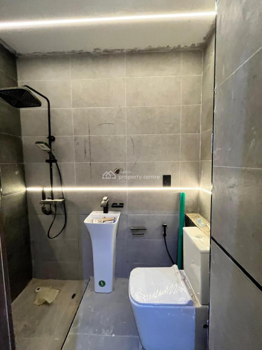 a Well Detailed 2 Bedroom Apartment with Elevator, Banana Island Estate Road, Ikoyi, Lagos, Flat / Apartment for Sale