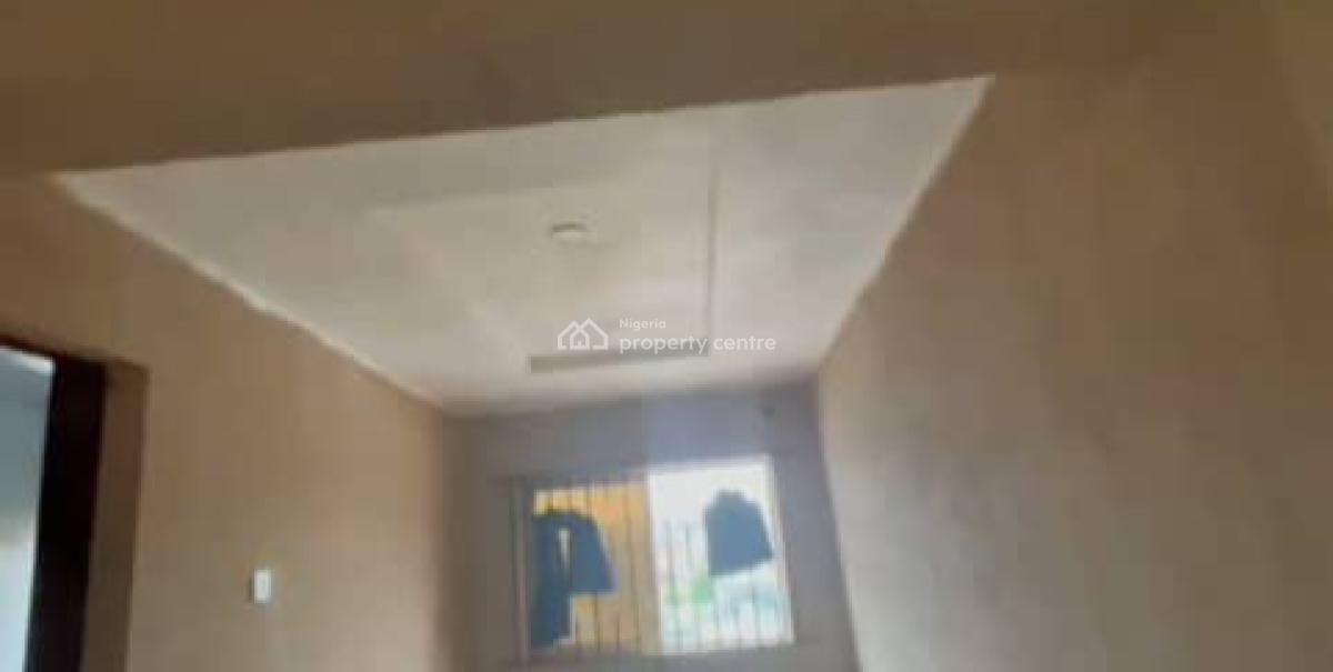 Newly Renovated 3bed Upstairs Flat, Alexander Estate, Oko-oba, Agege, Lagos, Flat / Apartment for Rent