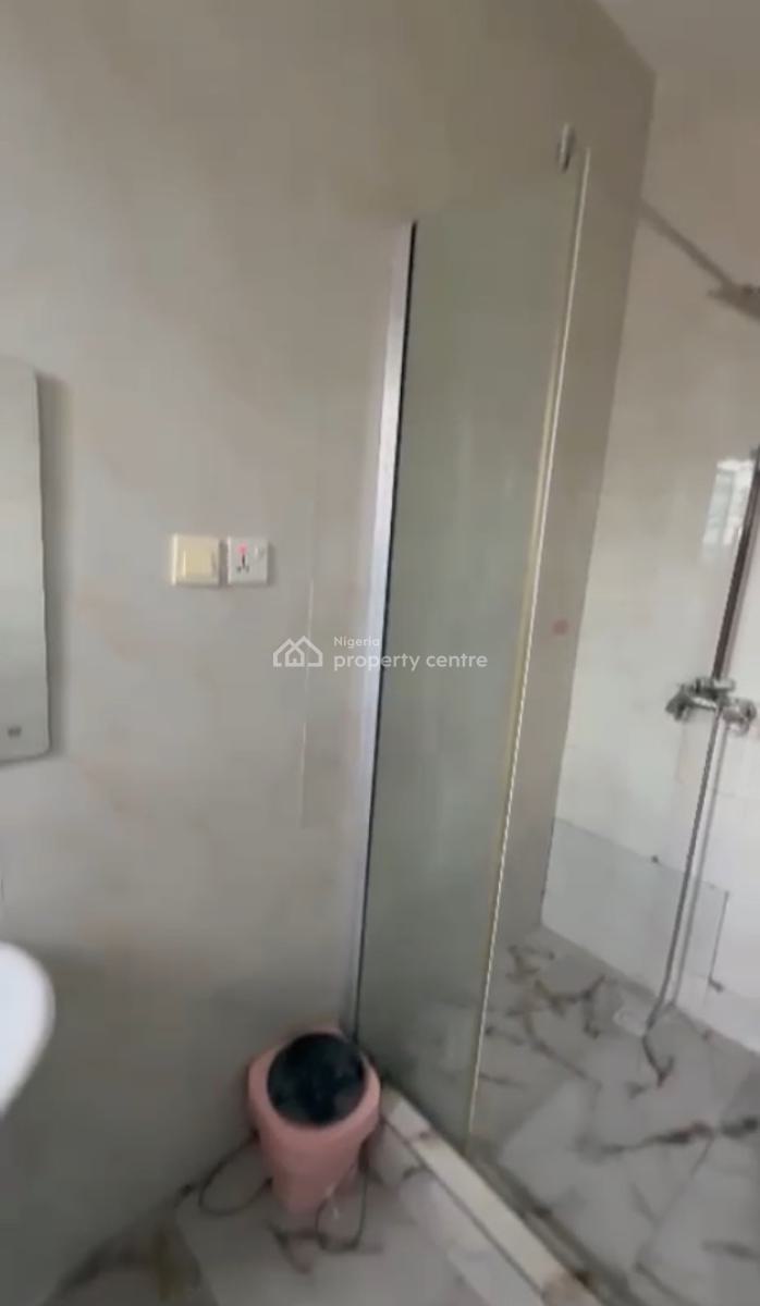 Well Maintained and Spacious One Bedroom Apartment, Lcc Road, Lekki, Lagos, Mini Flat (room and Parlour) for Rent