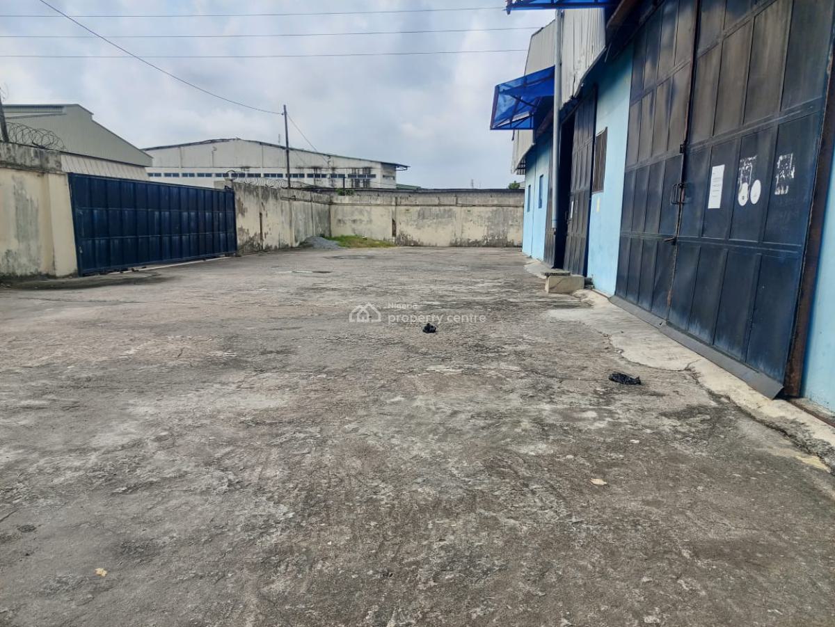 a 3,000 Sqm 2 Bay Warehouse of 1,500sqm Each per Bay, Off Oba Akran Avenue, Ikeja, Lagos, Warehouse for Rent
