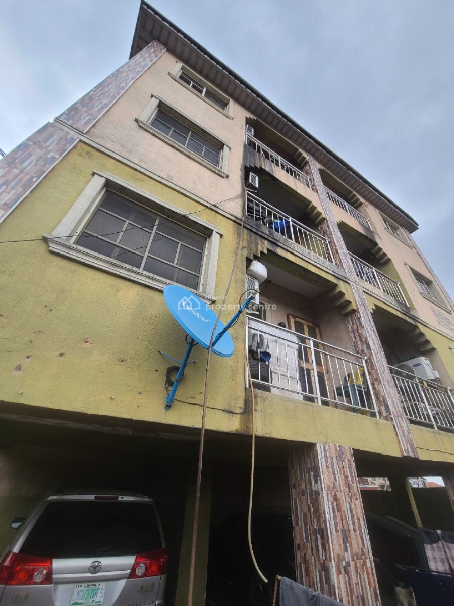 Spacious 1bedroom Flat Upstairs with 1toilet 1bath, Off Aborishade Road, Lawanson, Surulere, Lagos, Mini Flat (room and Parlour) for Rent