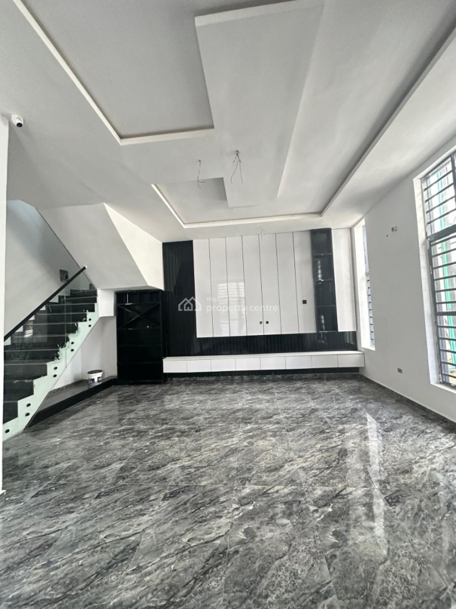 Elegant 4-bedroom Semi-detached Duplex with Bq, Ikota, Lekki, Lagos, Semi-detached Duplex for Sale