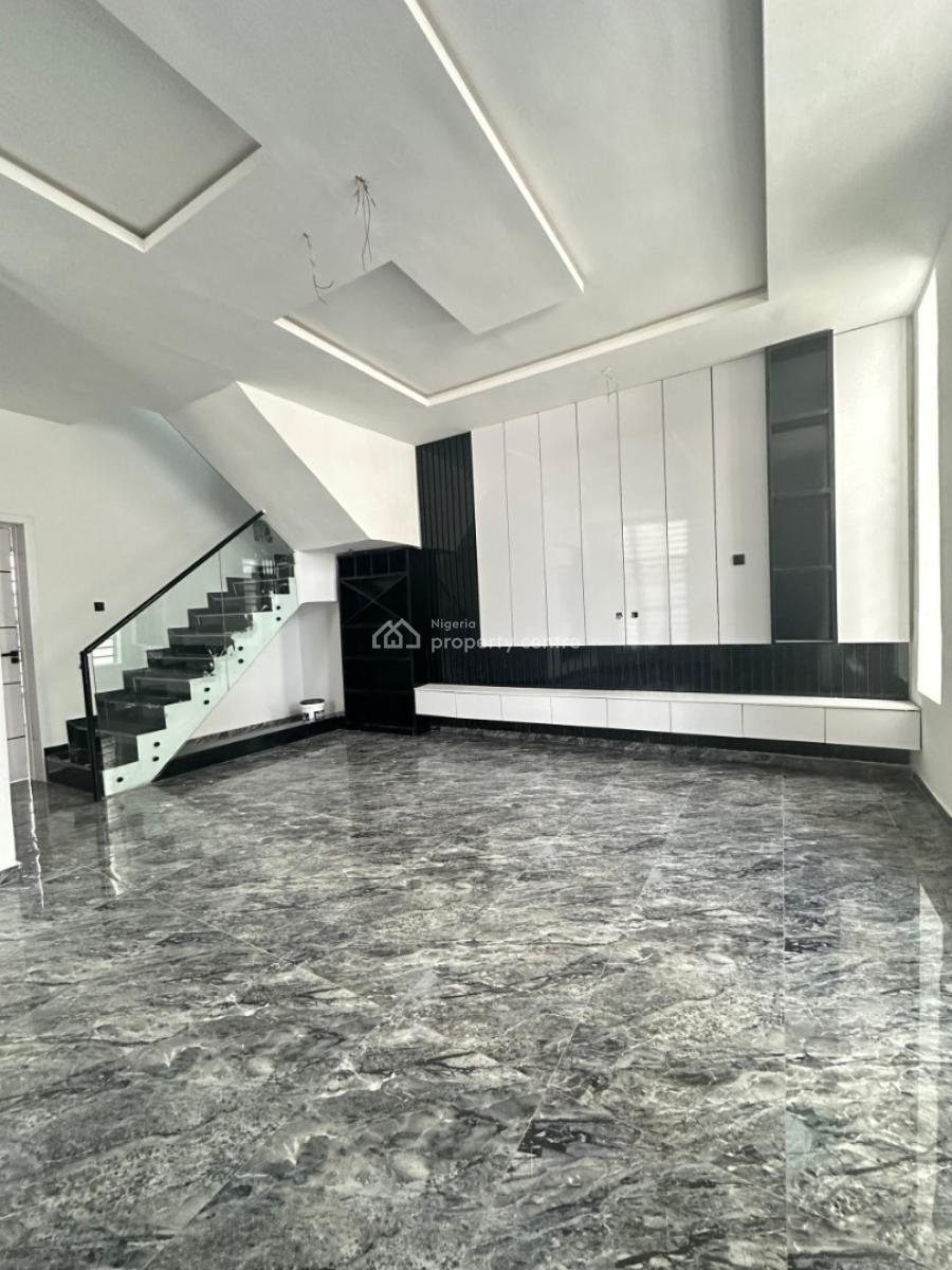 Elegant 4-bedroom Semi-detached Duplex with Bq, Ikota, Lekki, Lagos, Semi-detached Duplex for Sale