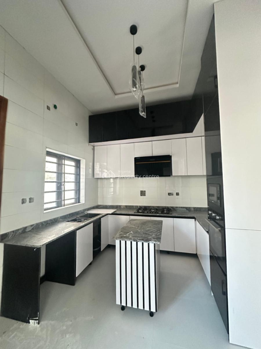Elegant 4-bedroom Semi-detached Duplex with Bq, Ikota, Lekki, Lagos, Semi-detached Duplex for Sale