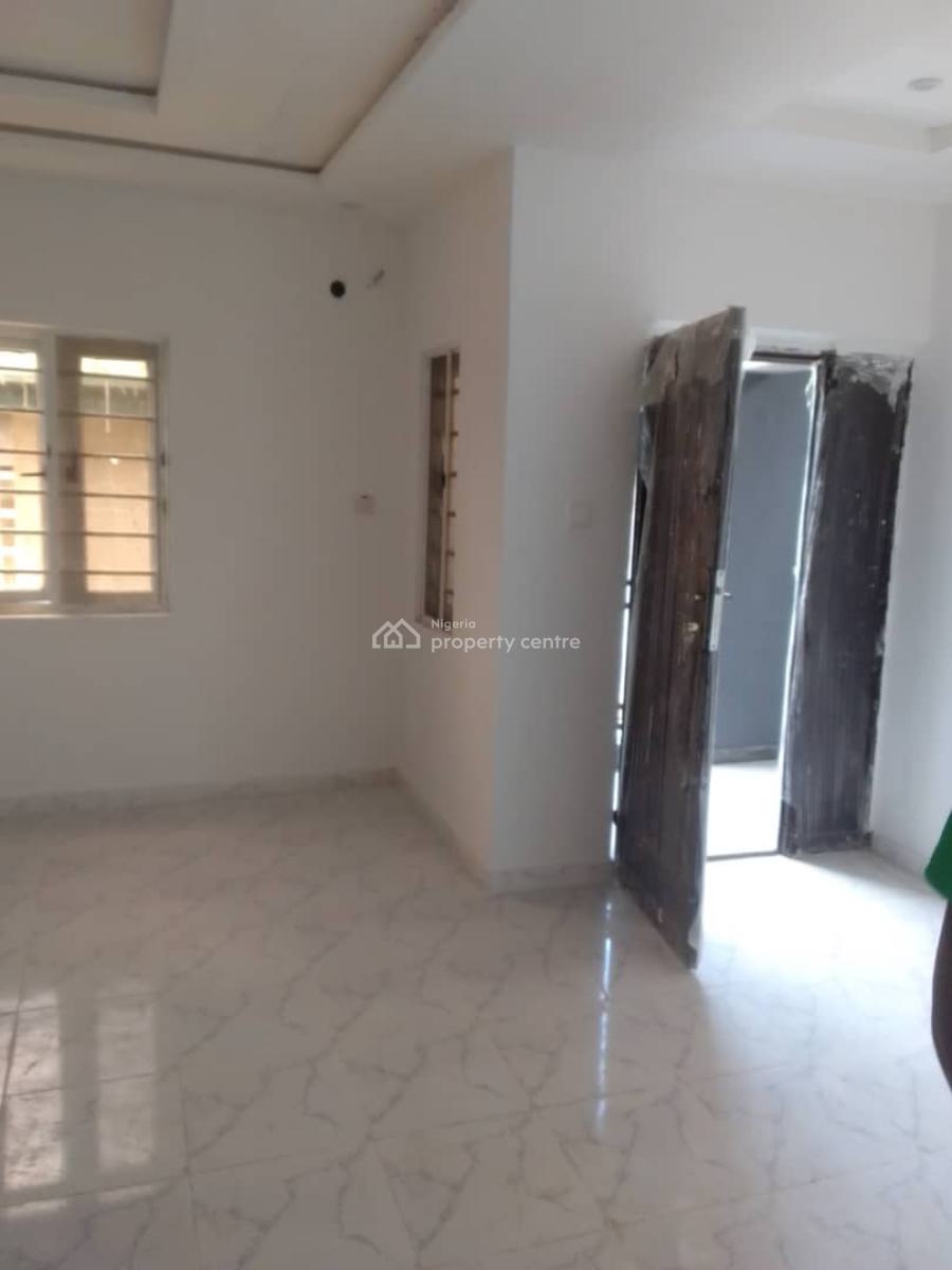 Standard 2 Bedroom Flat, Ado Road, Ajah, Lagos, Flat / Apartment for Rent