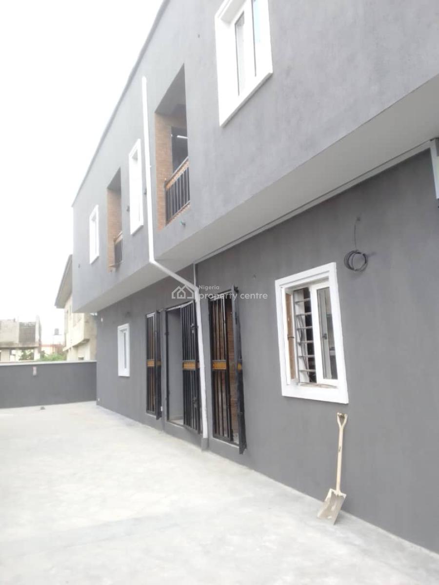 Standard 2 Bedroom Flat, Ado Road, Ajah, Lagos, Flat / Apartment for Rent