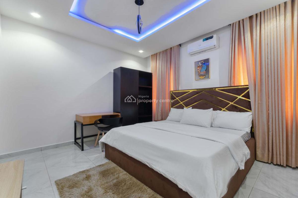 Luxury 2 Bedroom Apartment. Pls Send in Your Bookings, Lekki Phase 1, Lekki, Lagos, Flat / Apartment Short Let