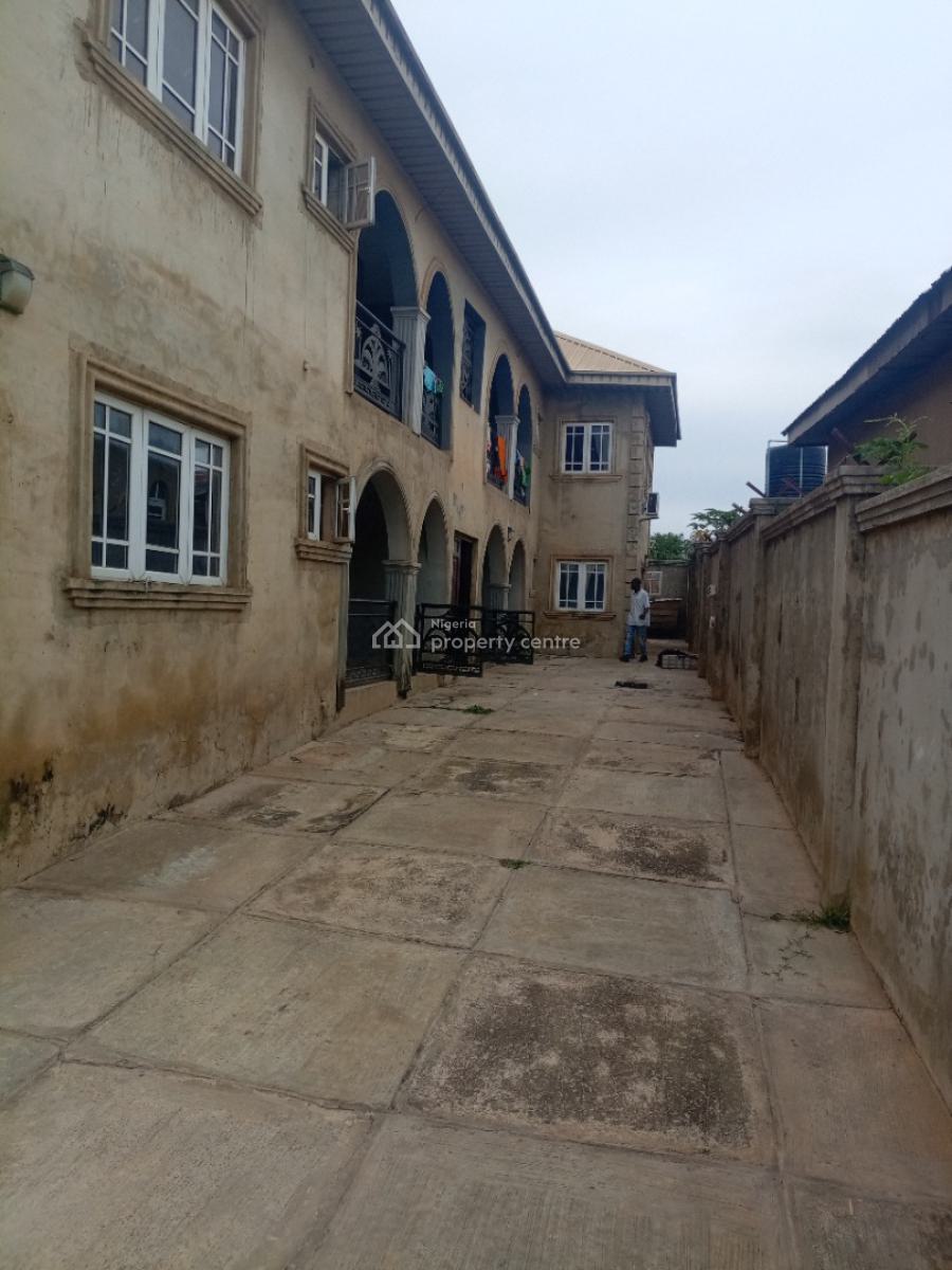2 Bedroom Flat with Full Pop and 24/7 Power Supply with Solar, Beside Rayfield Gra, Kute Road, Ibadan, Akobo, Ibadan, Oyo, Semi-detached Bungalow for Rent