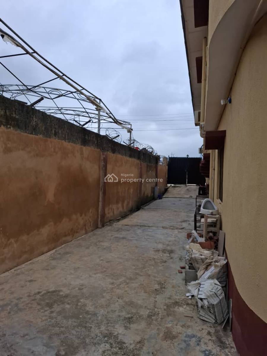 18 Room Hotel  at Ojodu Berger, Ojodu Berger Lagos, Ojodu Berger, Ojodu, Lagos, Hotel / Guest House for Sale